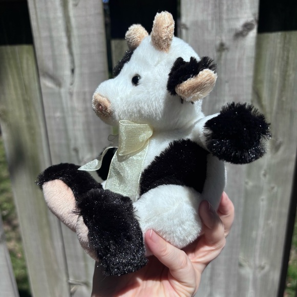 Calplush Stuffed Cow - Picture 4 of 6